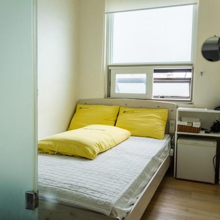 סיאול 24 Guesthouse Dongdaemun Market מראה חיצוני תמונה
