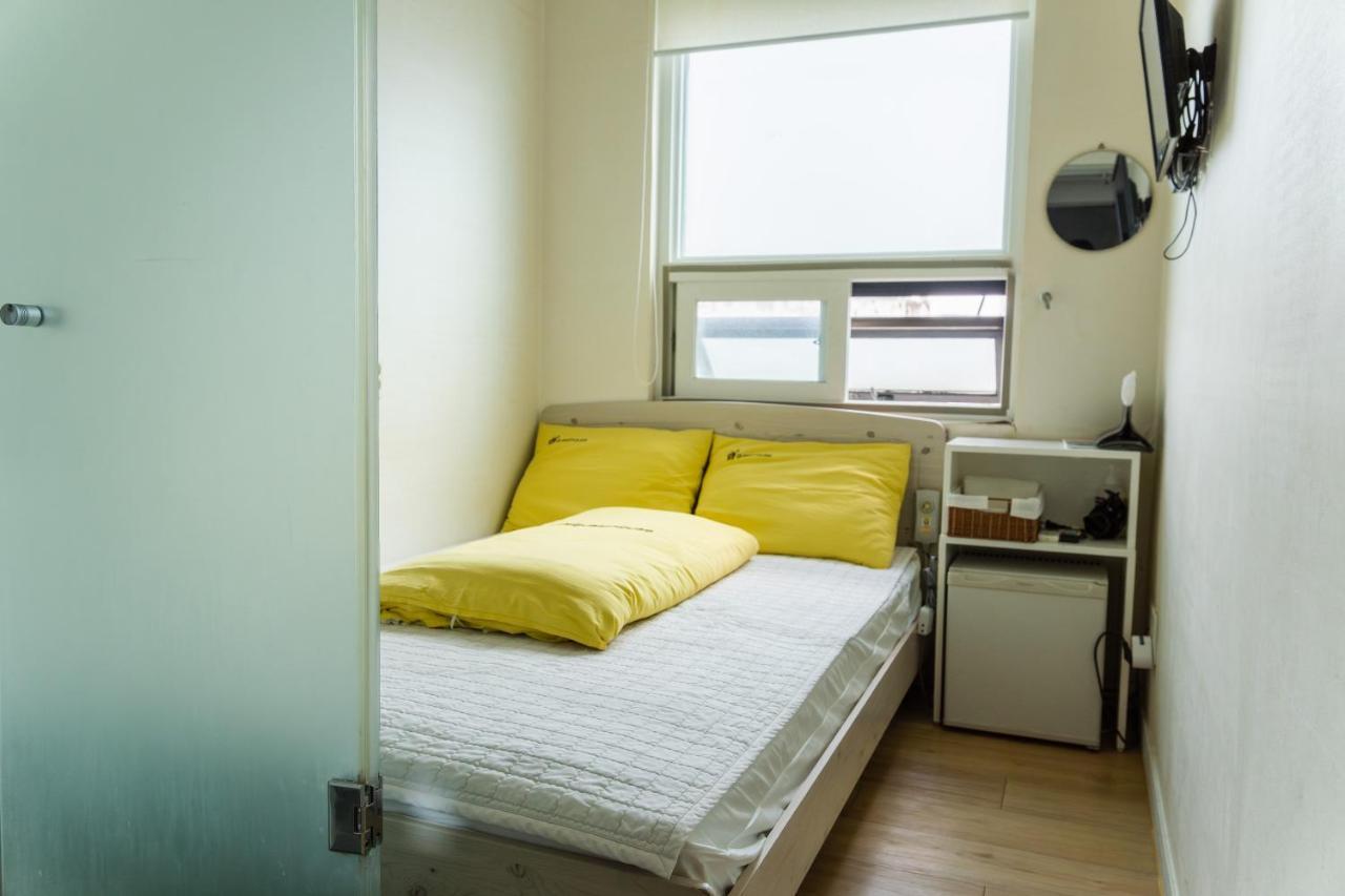 סיאול 24 Guesthouse Dongdaemun Market מראה חיצוני תמונה