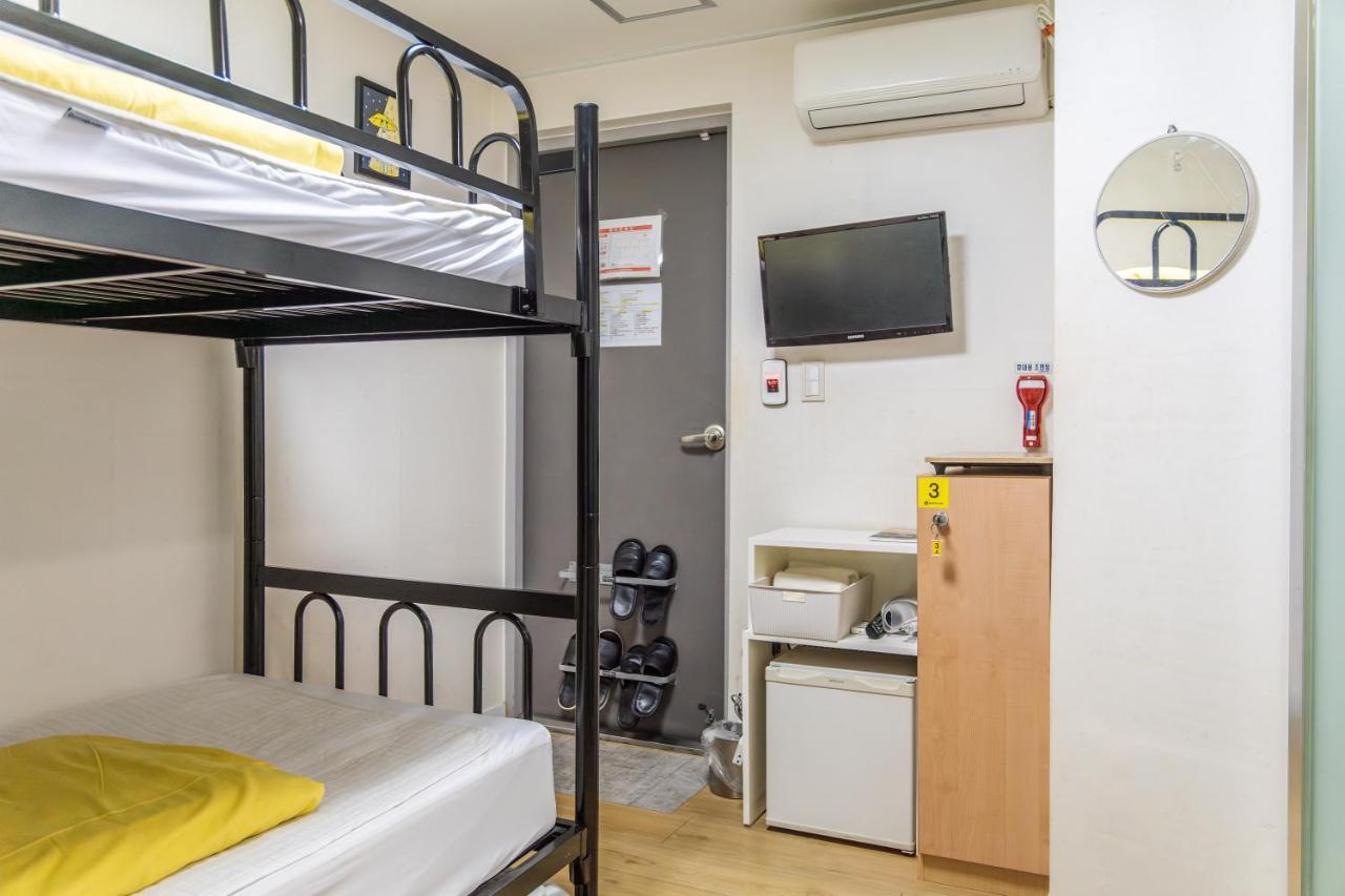 סיאול 24 Guesthouse Dongdaemun Market מראה חיצוני תמונה